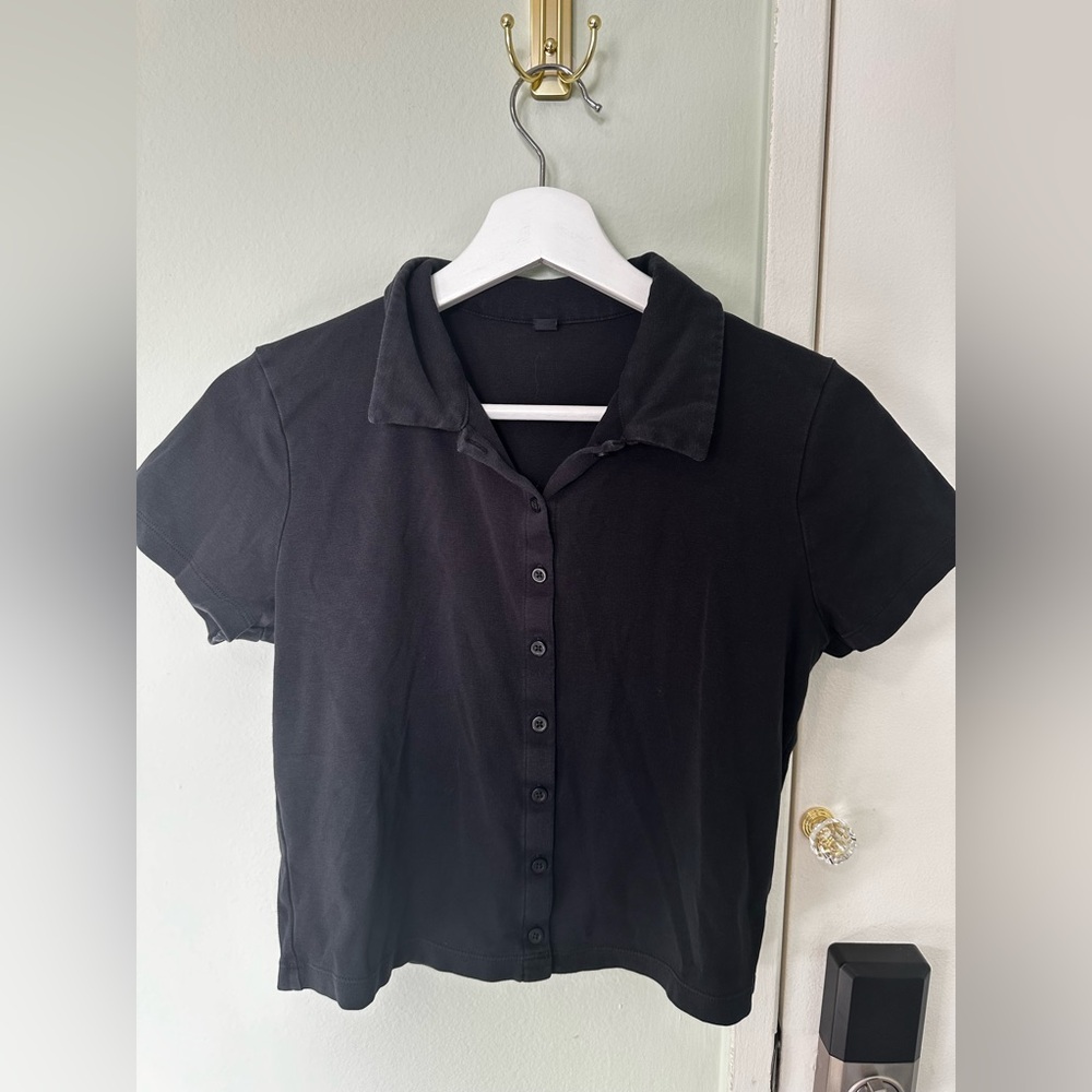 Uniqlo Women's Black Button-Down Shirt